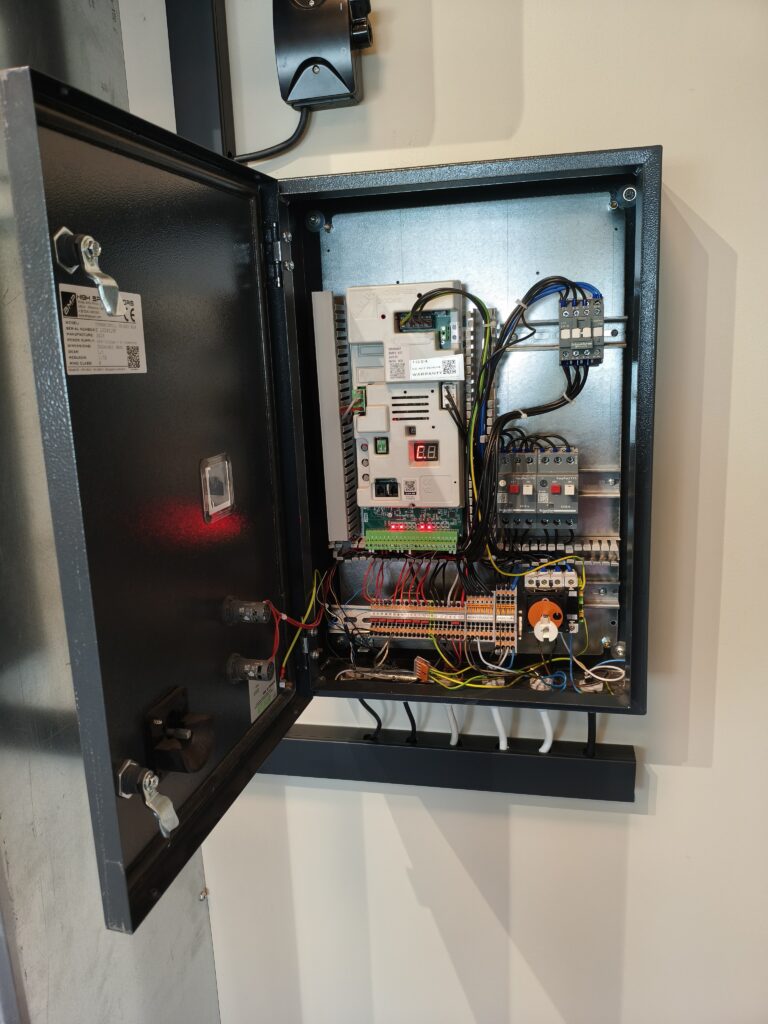 77ans El AB logotyp